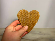 Load image into Gallery viewer, Stroopwafel Hearts: Single / Traditional
